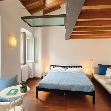 La Casa Azzurra - Affitti Brevi Italia Apartment Lecco